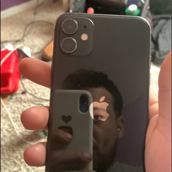 iPhone 11 64 g locked to T-Mobile or sprint or Metrii Acd - Picture 2 of 2